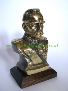 Popiersie Józefa Piłsudskiego ICS-48